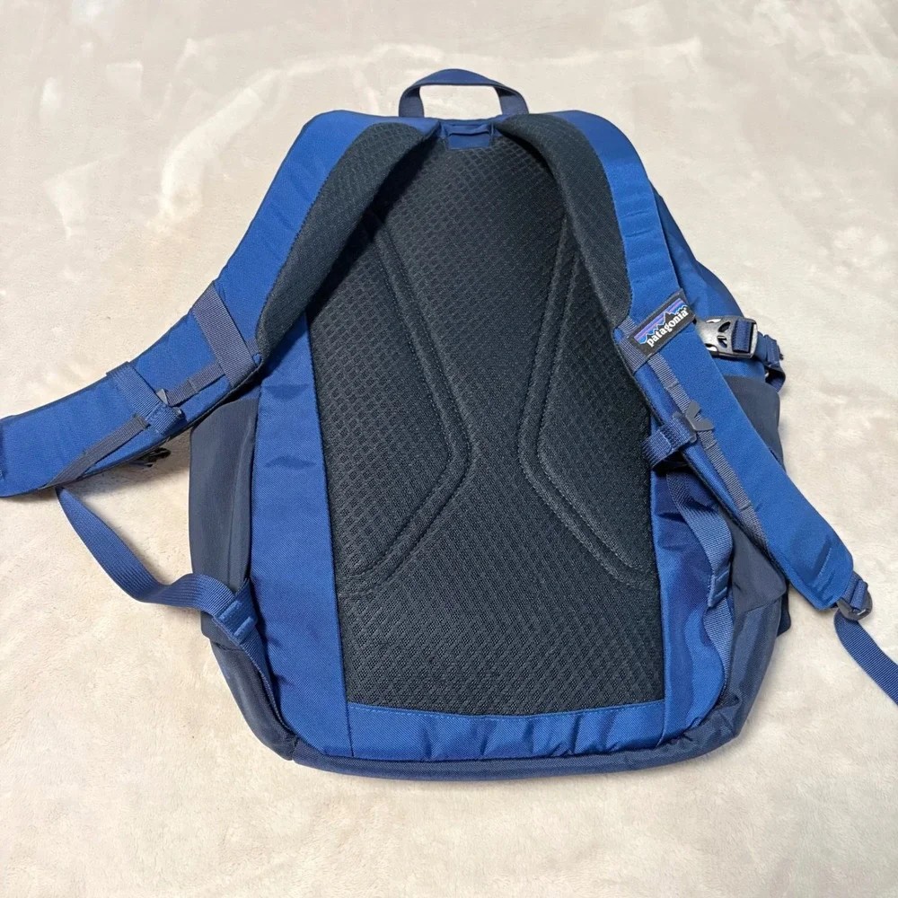 Patagonia Outdoors Chacabuco 30L Backpack Unisex Blue size 30L Bungee Cord